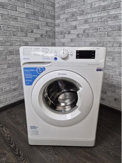Стиральная машина Indesit BWSE 61051